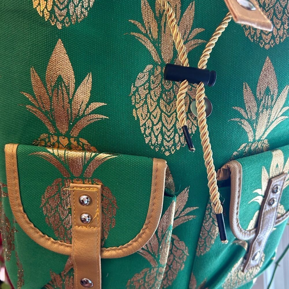 Vintage Green and Gold Backpack - Picture 15 of 16
